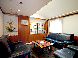 西岡弘英社 本社応接室